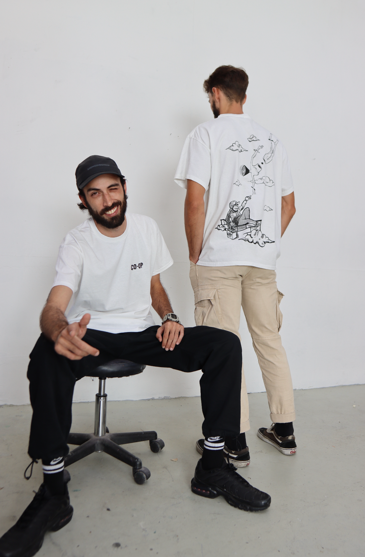 Um Pinhão x Khemeteye